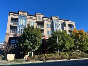 Building Photo - Modern Comfort Meets Prime Convenience in ...