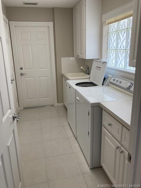 Building Photo - 8952 SE Retreat Dr