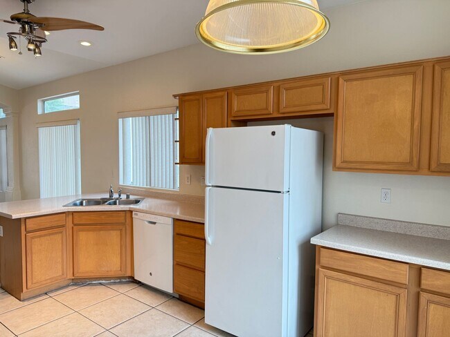 Building Photo - Charming one-story, 3-bedroom house