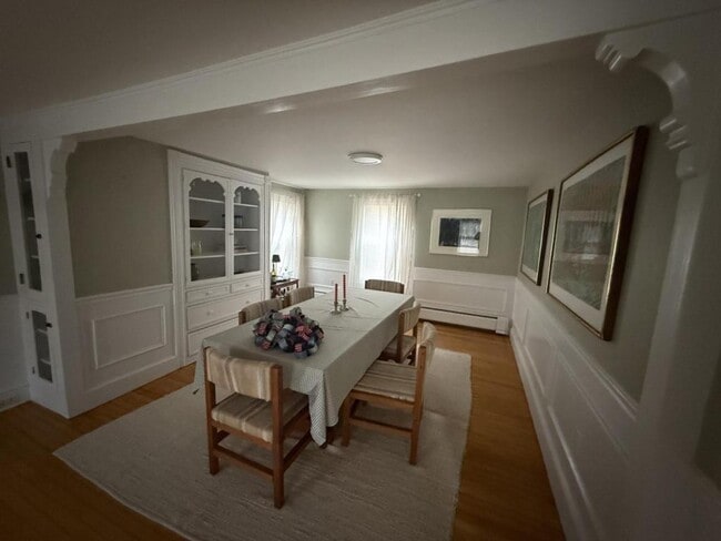 Building Photo - 16 Barber St