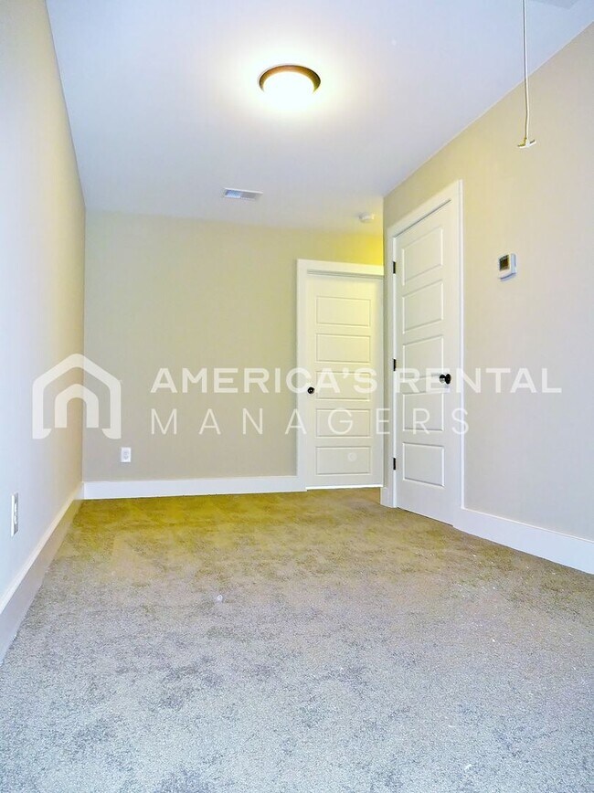 Building Photo - 4379 Shivas Way
