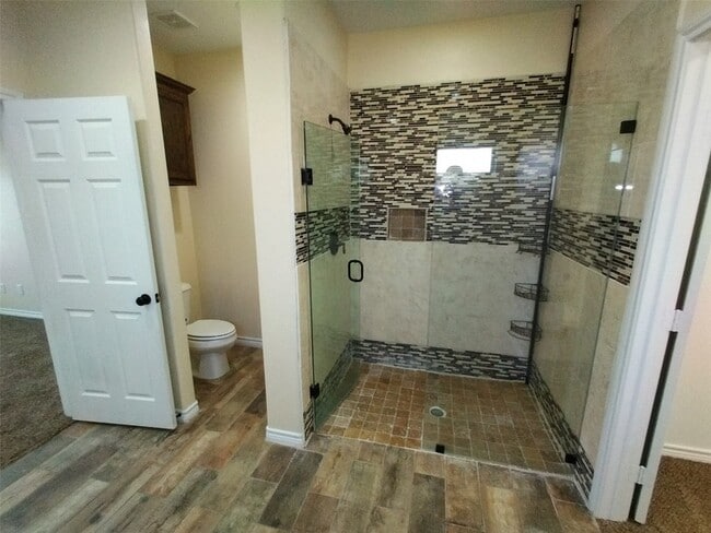 Building Photo - 4710 Henry St