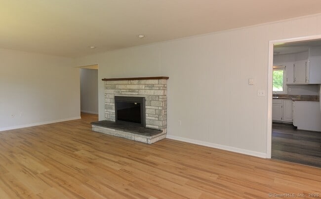Building Photo - 62 Candlewood Lake Rd