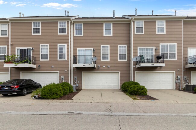 Building Photo - 226 Straughn Ln