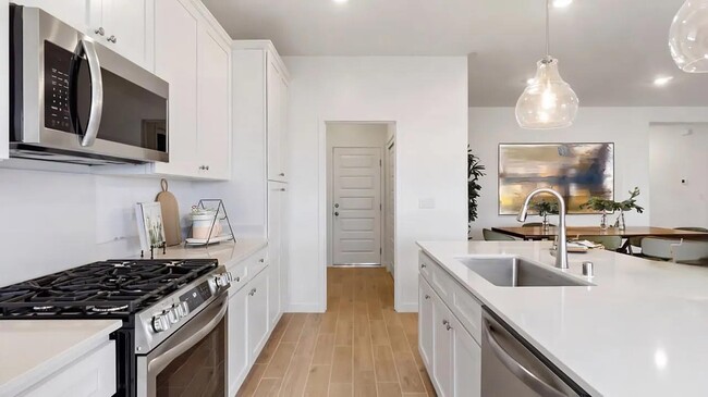 Building Photo - 7066 W Cheshire Ave