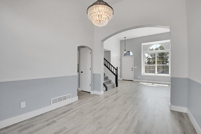 Building Photo - $3,040.95 - 3 Bed, 3-Bath Home in Aurora with In Unit Laundry and Central AC