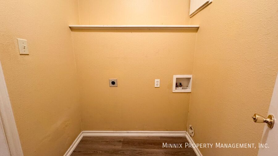 Building Photo - 3005 49th St