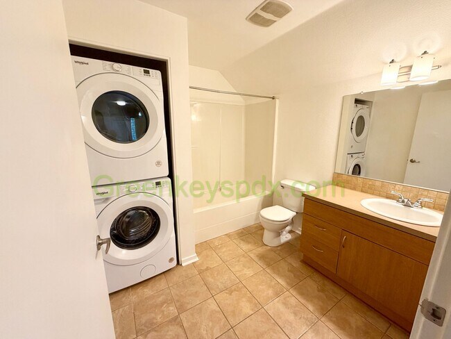 Building Photo - Awesome 1-bedroom condo near the heart of historic St. John's