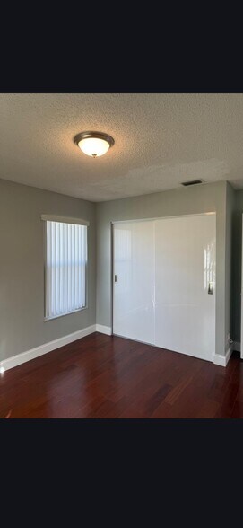 Building Photo - 12390 Summer Springs Dr