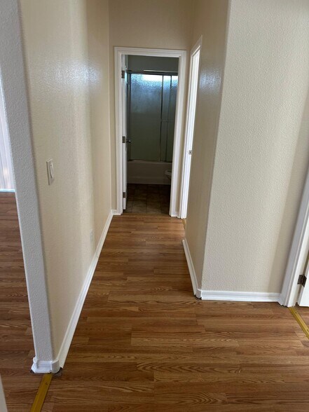 Building Photo - 2308 Rangeview Dr