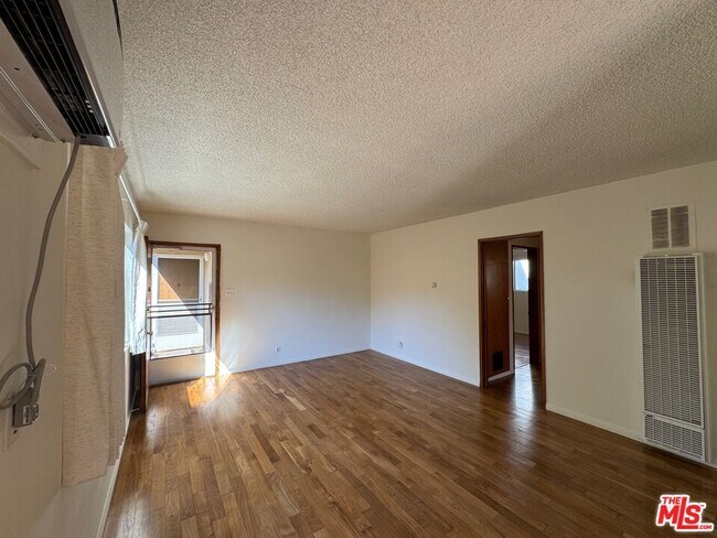 Building Photo - 4168 Brunswick Ave