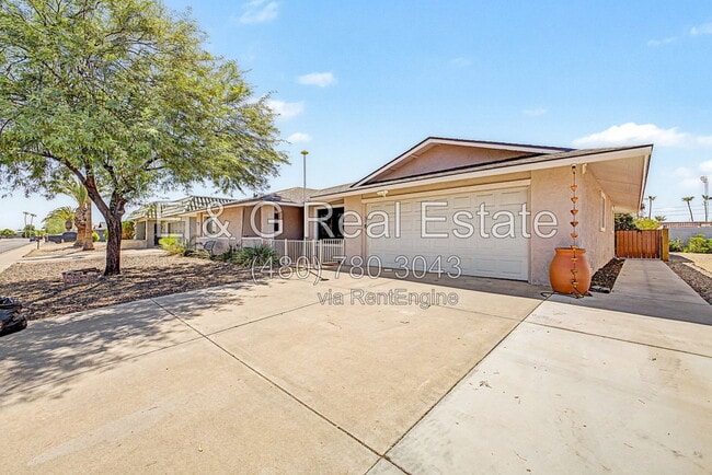 Building Photo - 9847 W Wrangler Dr