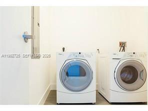 Building Photo - 1100 Biscayne Blvd