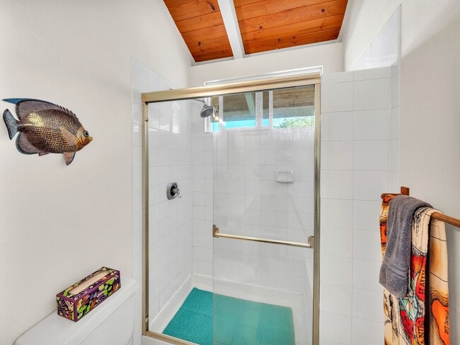 Building Photo - 2 Bedroom Home with Carport & Workshop & Beautiful Ocean Views!