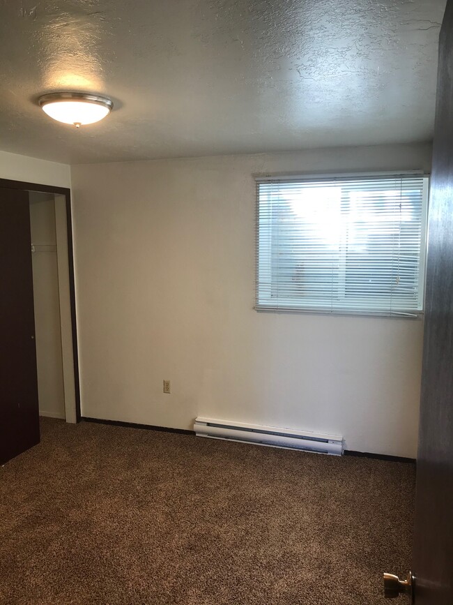 Building Photo - 1240 W Teton Blvd