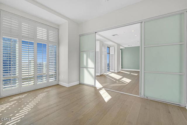 Building Photo - 801 S Grand Ave