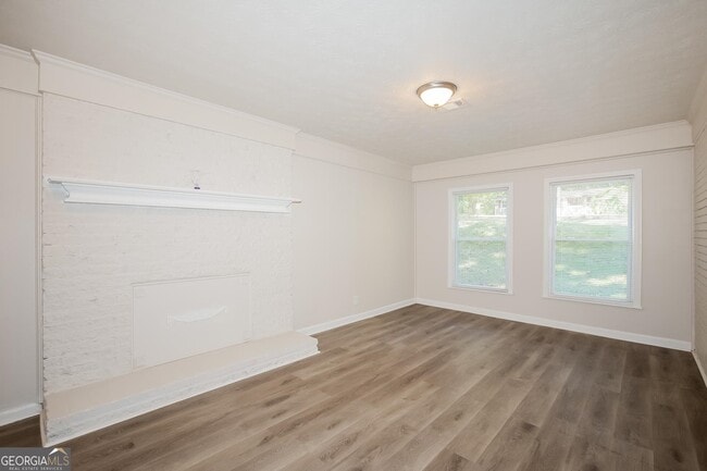 Building Photo - 424 Azalea Dr