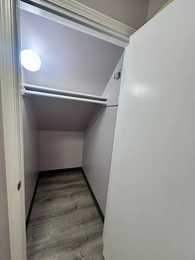 Building Photo - Charming & Spacious 3-Bedroom Duplex in the Heart of Highland!