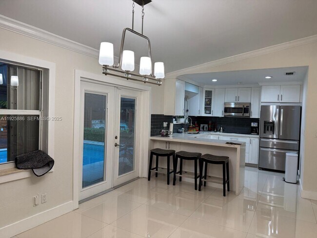 Building Photo - 9412 SW 127th Ave