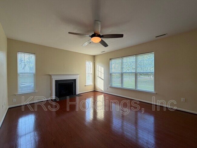 Building Photo - 13 Hampshire Glen Pkwy