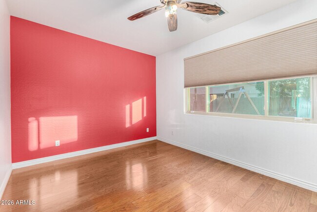 Building Photo - 2833 E Cobalt St