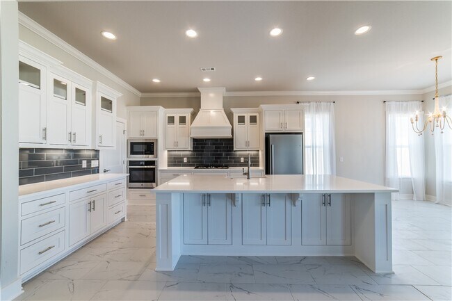 Building Photo - 6417 S 62nd St