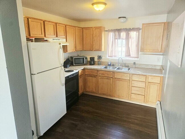 Unit 1 - 1300 14th Ave NW