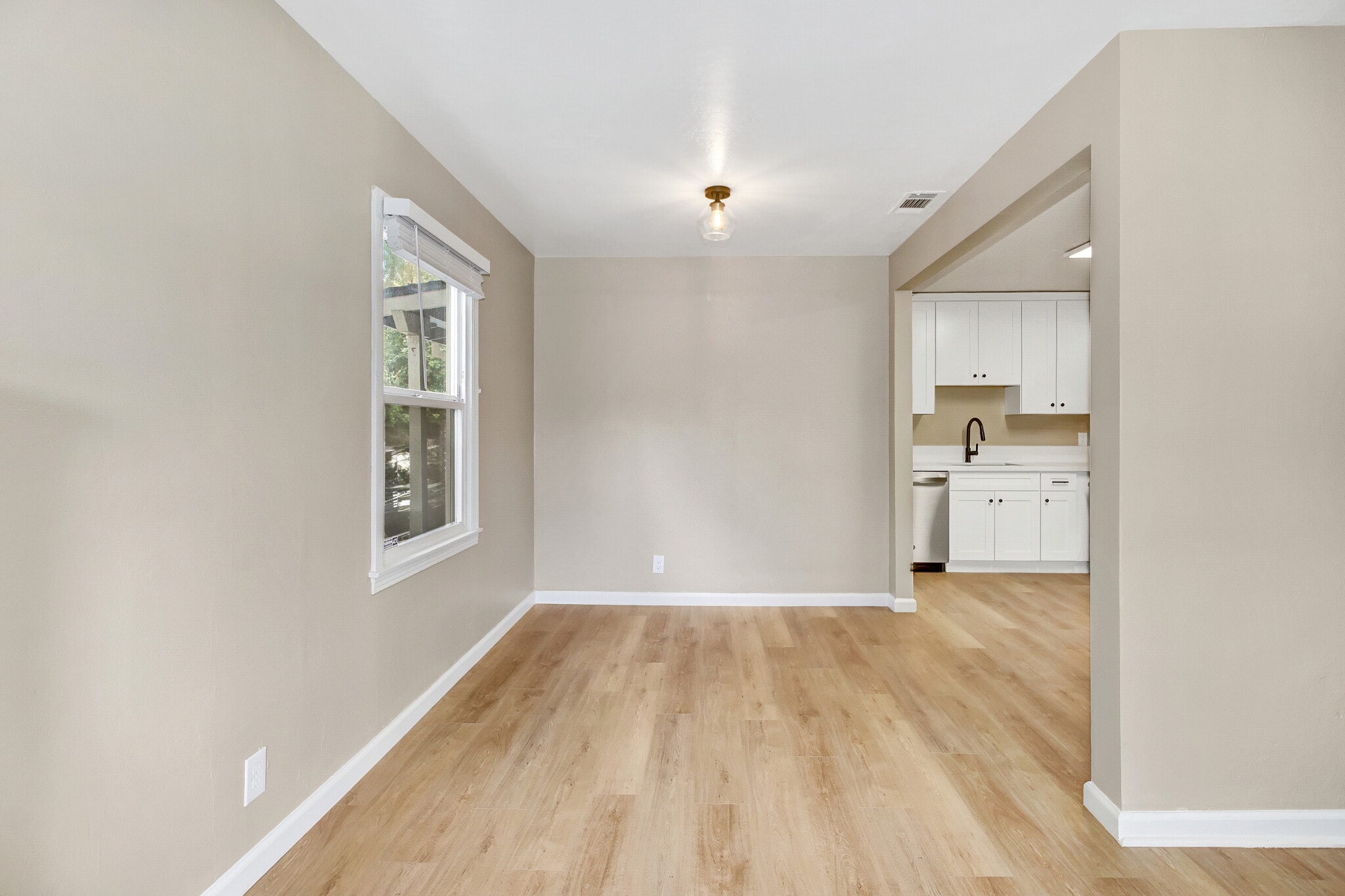 Building Photo - 47 Fallon Ln