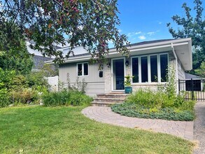Building Photo - Gorgeous Like New Remodeled Edina Beauty w...
