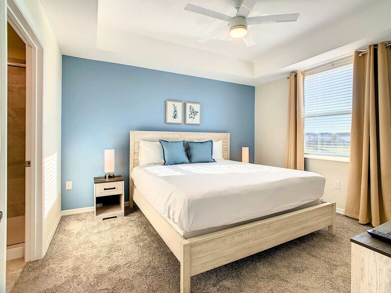 Building Photo - 3131 Paradox Cir