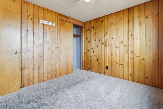 Building Photo - W6705 N Lakeshore Cir