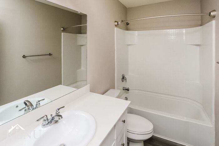 Building Photo - 6040 Mojave Dr