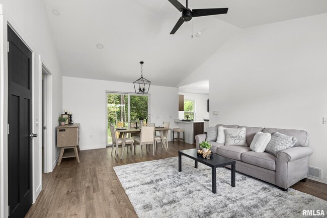 Building Photo - 813 WILLIAMS Way