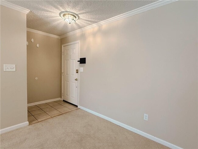 Building Photo - 7024 Somerset Cir