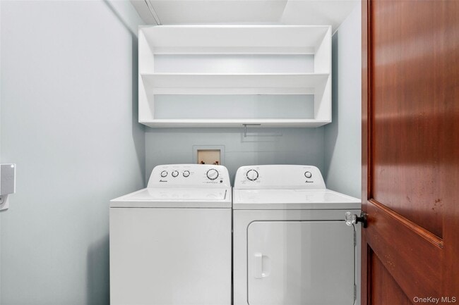 Building Photo - 6 Summit Ave