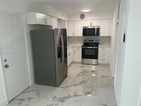 Building Photo - 2000 Buchanan St