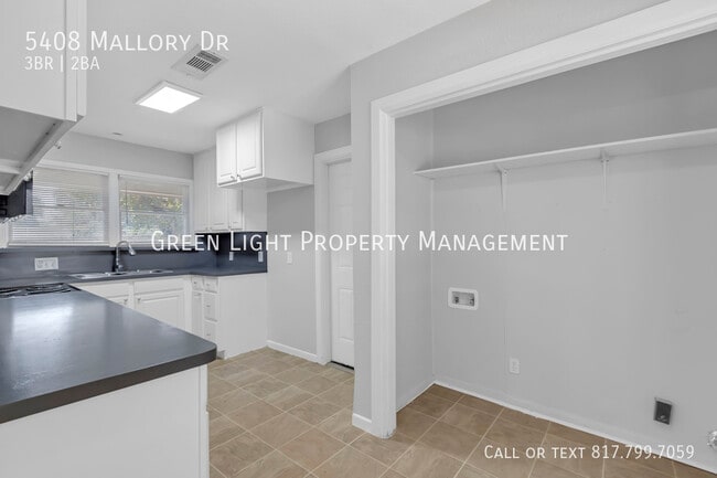 Building Photo - 5408 Mallory Dr