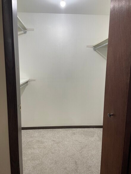 Building Photo - 13628 Royal Ct