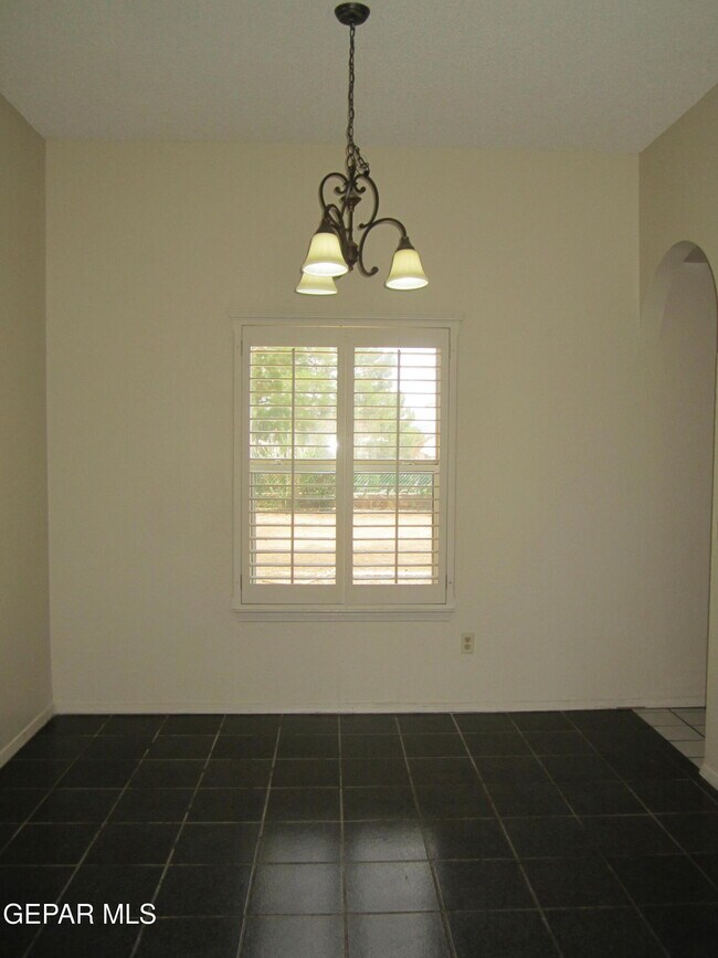 Building Photo - 6924 Imperial Ridge Dr