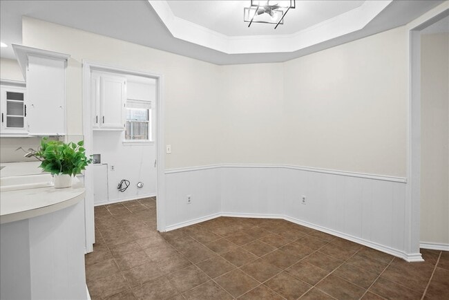Building Photo - 2309 Lawndale Dr