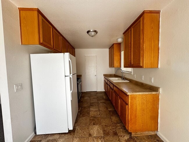 Building Photo - 71960 Sunnyslope Dr