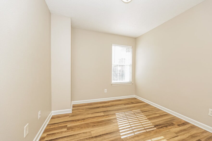 Building Photo - 118 David Bolin Dr