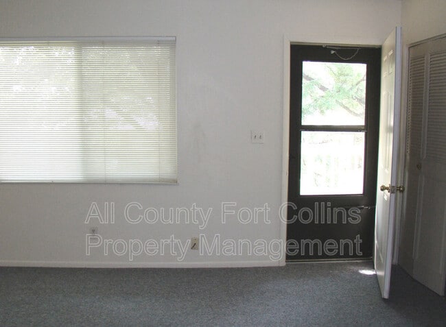Building Photo - 1625 Larch St