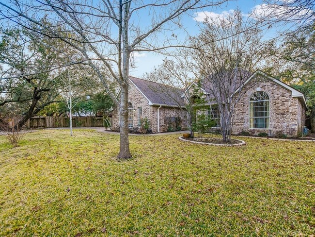 Building Photo - 10208 Open Gate Dr
