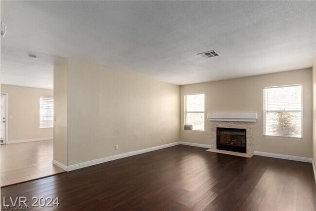 Building Photo - 9424 Deer Lodge Ln