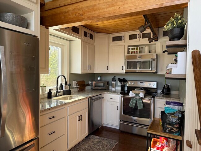 Building Photo - 18 Croft Way