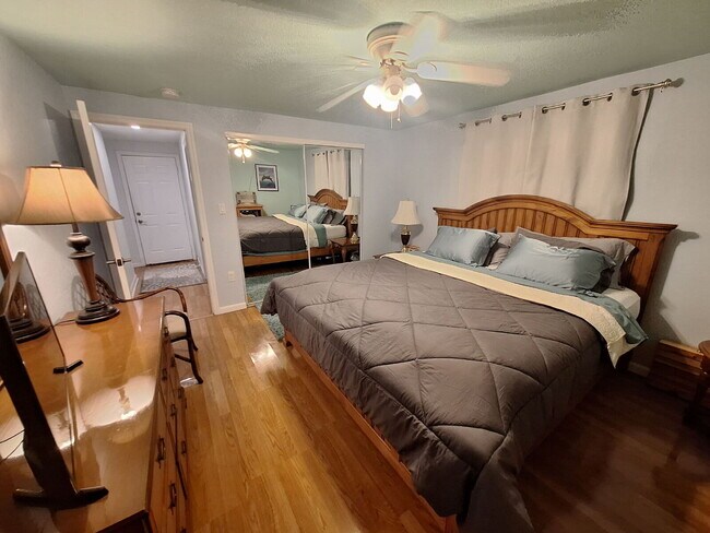 Building Photo - Gulf Access Home on Canal Available Now