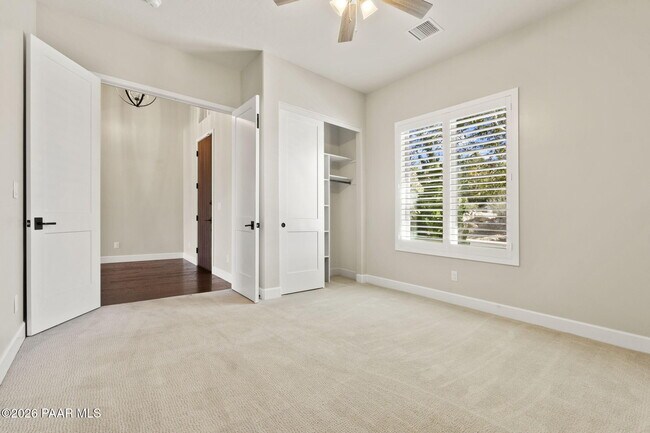 Building Photo - 1476 Sierry Peaks Dr