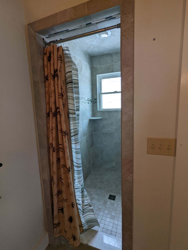 Building Photo - 105 W Main St