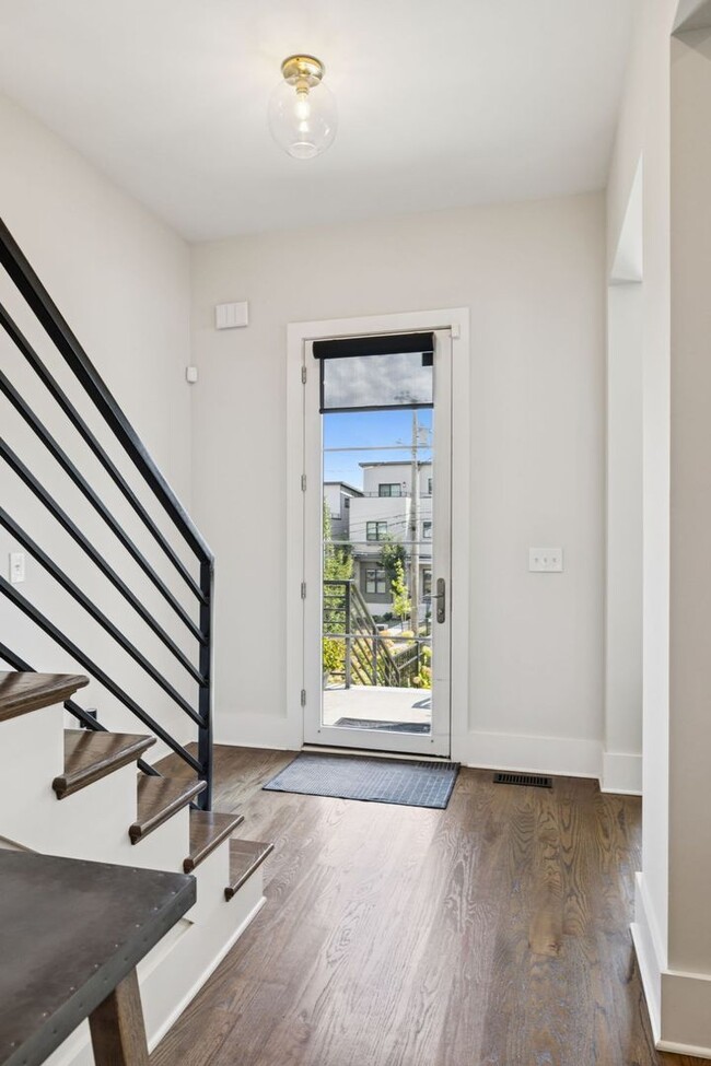 Building Photo - Experience elevated living in this beautifully crafted brick residence located in the heart of Ed...